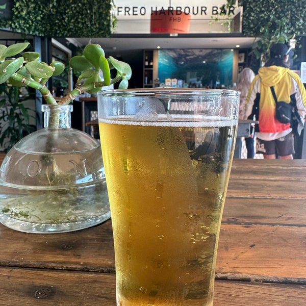 Freo Harbour Bar Beach Bar in Fremantle