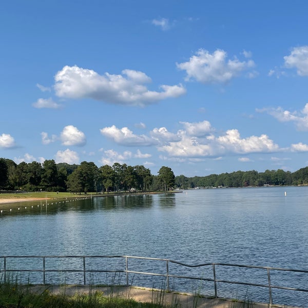 Фрагмент парка «mary bartelme». Mary park. Парк им марии луизы. Mary stevens park. Mary park.