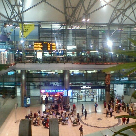 Rajiv Gandhi International Airport (HYD) - 249 tips
