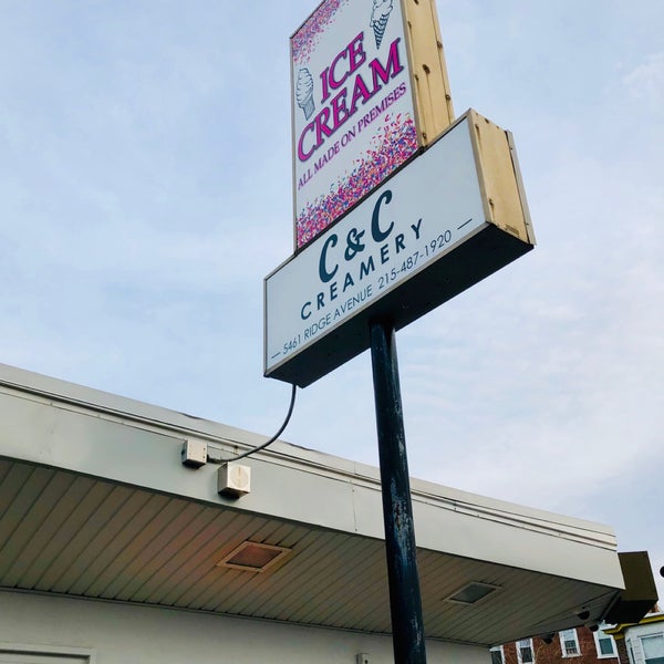 4/7/2019 tarihinde Abdullah Z.ziyaretçi tarafından Custard &amp; Cakes Creamery'de çekilen fotoğraf