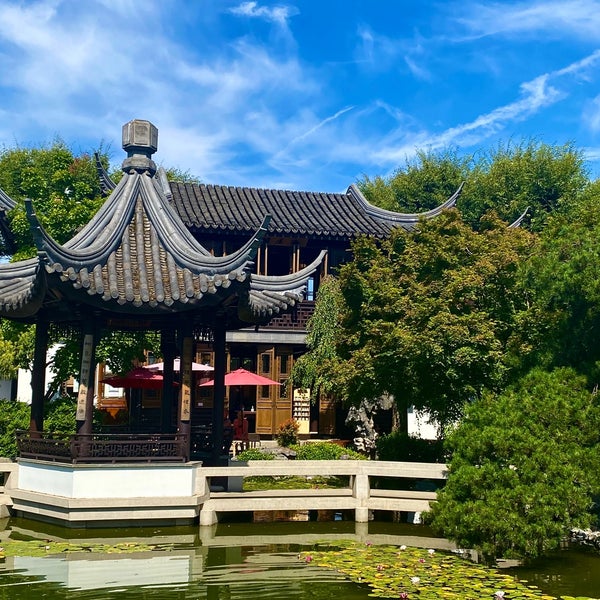 Photo taken at Lan Su Chinese Garden by Mike V. on 8/24/2021