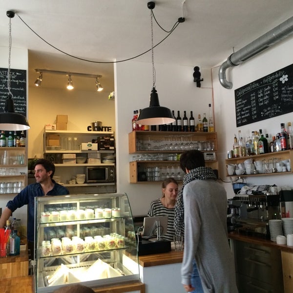 รูปภาพถ่ายที่ Caffè Conte โดย Mathey เมื่อ 5/17/2014