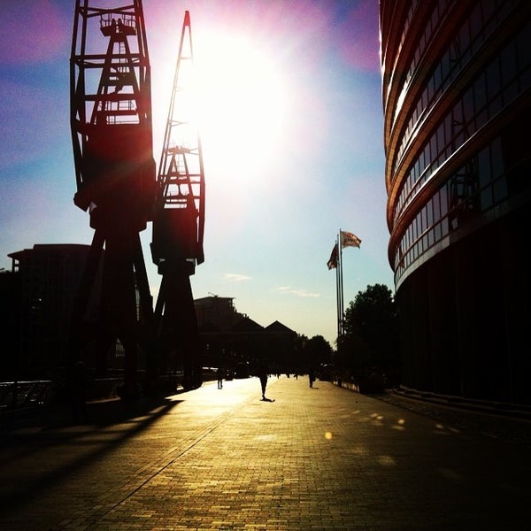 Photo taken at Marriott Executive Apartments London, West India Quay by Nathan A. on 7/23/2014