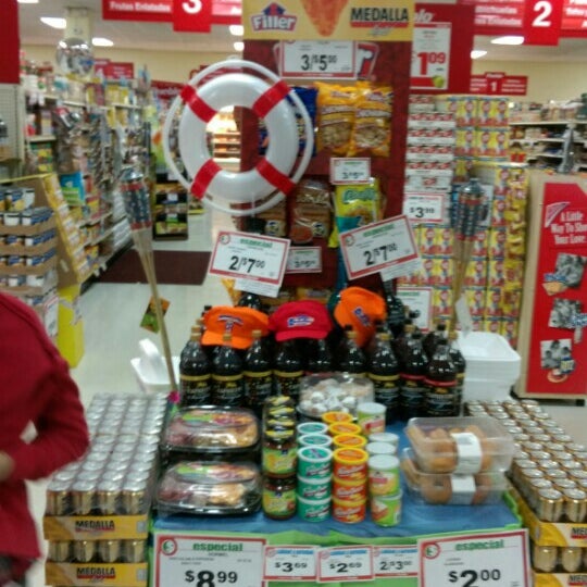 Supermercados Pueblo Grocery Store