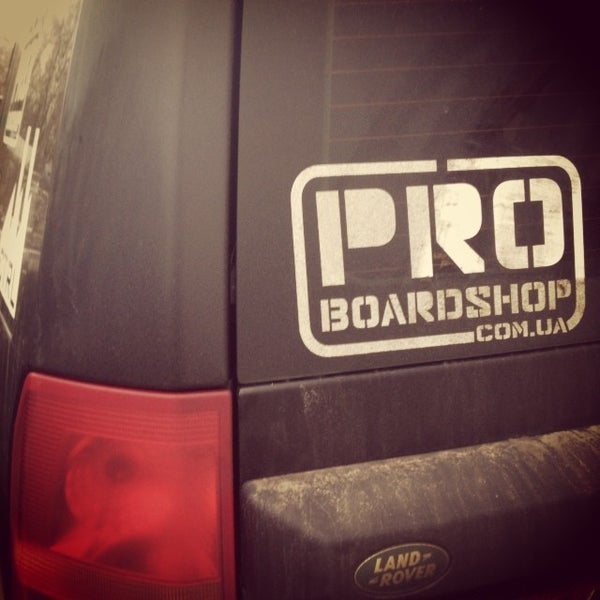 Foto tirada no(a) Pro Boardshop por 📷Alex S. em 12/17/2013