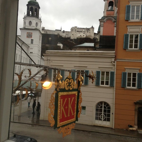 รูปภาพถ่ายที่ Koller+Koller am Waagplatz โดย Marcus G. เมื่อ 1/4/2013