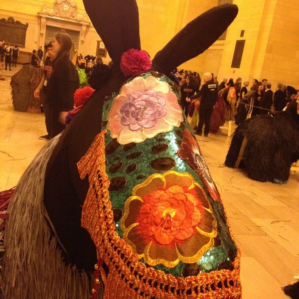 Photo prise au Nick Cave&#39;s HEARD•NY at Grand Central Terminal par Bethany C. le3/28/2013