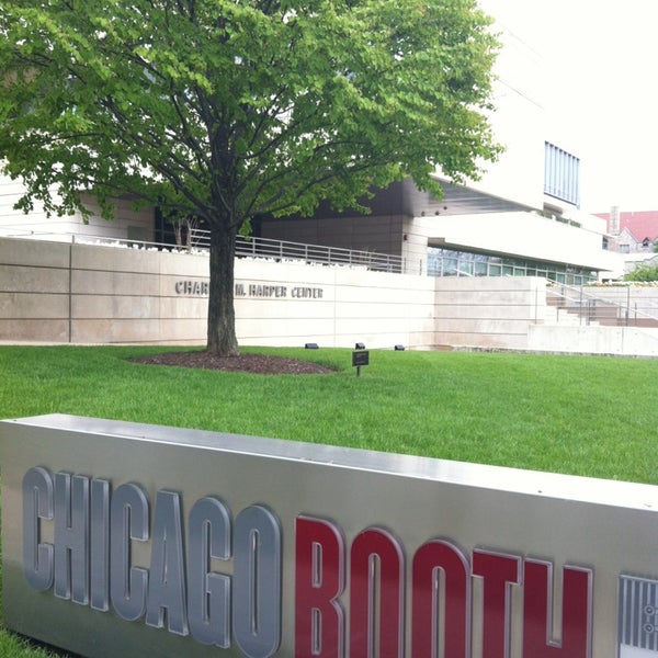 Foto scattata a Chicago Booth - Harper Center da Christopher R. il 5/11/2013