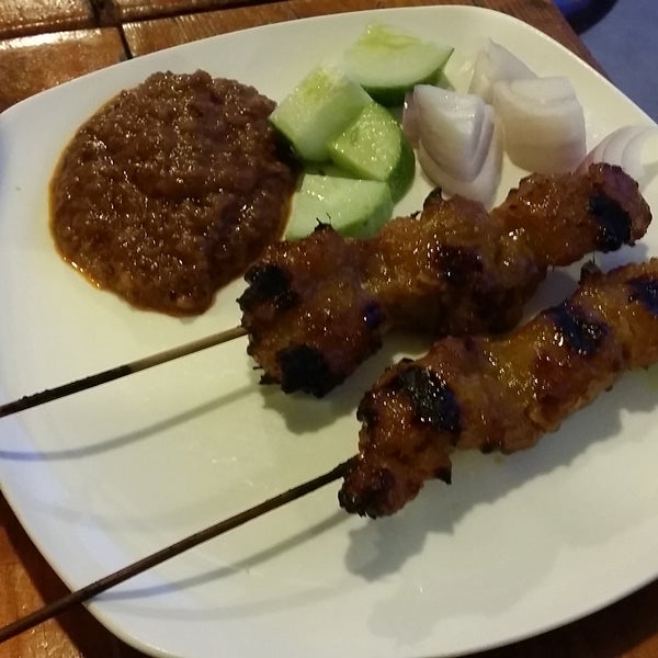 Pork satay is good, if you can forgo the price of RM5.5 for 2 sticks. Big stick though.