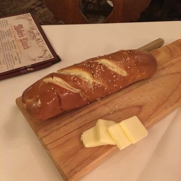 Great lunch from start to finish. Pretzel bread to start. Excellent service. Great range of dishes from traditional German to an option or two for vegetarians.
