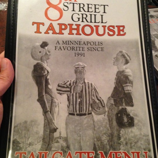 Снимок сделан в 8th Street Grill &amp; Taphouse пользователем Carlos L. 12/2/2012