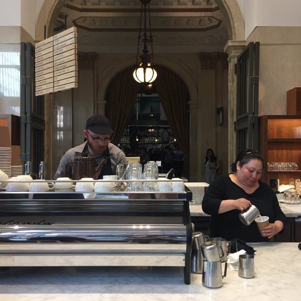Photo taken at Blue Bottle Coffee by Shawn S. on 6/23/2016