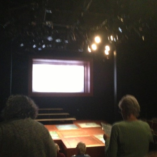 12/2/2012 tarihinde First St. C.ziyaretçi tarafından Magic Theatre'de çekilen fotoğraf