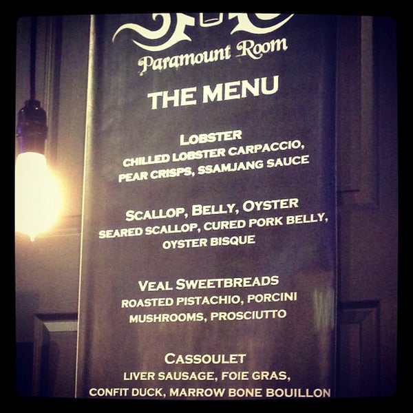 รูปภาพถ่ายที่ Volo Restaurant Wine Bar โดย Jon Y. เมื่อ 11/29/2012