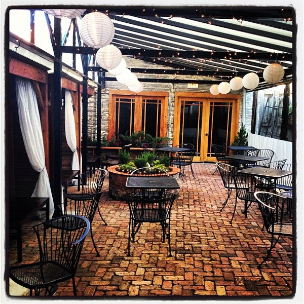 1/9/2013 tarihinde Jon Y.ziyaretçi tarafından Volo Restaurant Wine Bar'de çekilen fotoğraf