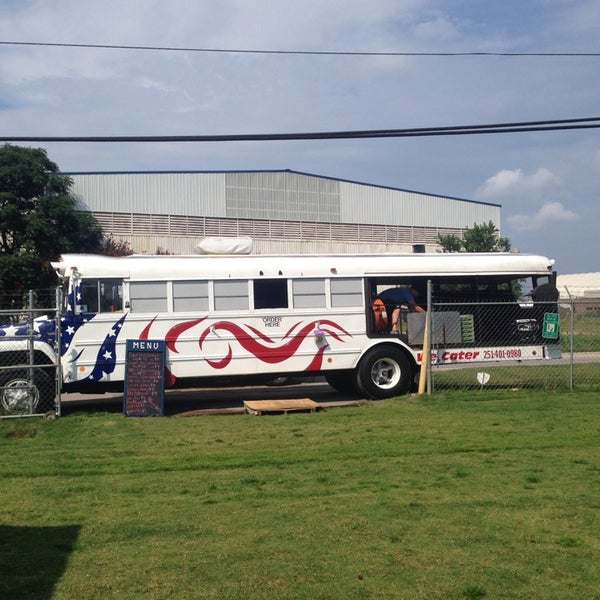 bbq bus Food Truck in Columbia