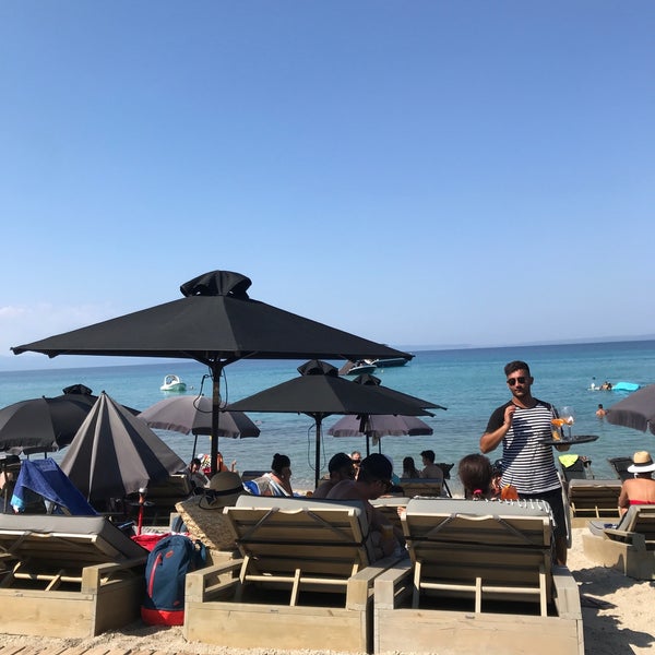รูปภาพถ่ายที่ Villas • Seaside Lounge &amp; Restaurant โดย Asaf Y. เมื่อ 7/21/2019