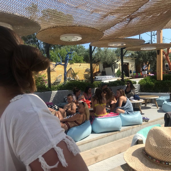 Foto tomada en Villas • Seaside Lounge &amp; Restaurant  por Asaf Y. el 7/21/2019