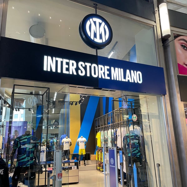 Photos at Inter Store Milan Duomo Galleria Passarella 2