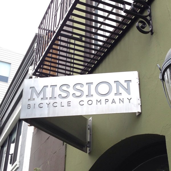Foto diambil di Mission Bicycle Company oleh Seiichi T. pada 7/5/2014