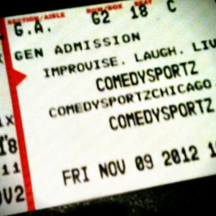 Foto scattata a CSz Theater Chicago da Danu A. il 11/10/2012