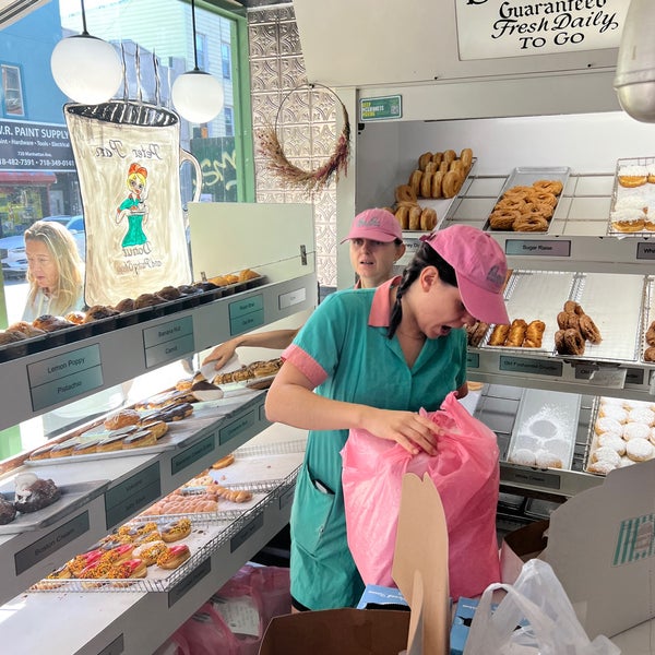 Photo taken at Peter Pan Donut &amp; Pastry Shop by Julia S. on 10/15/2022