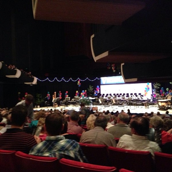 Foto diambil di Perth Concert Hall oleh Ettore G. pada 12/31/2012