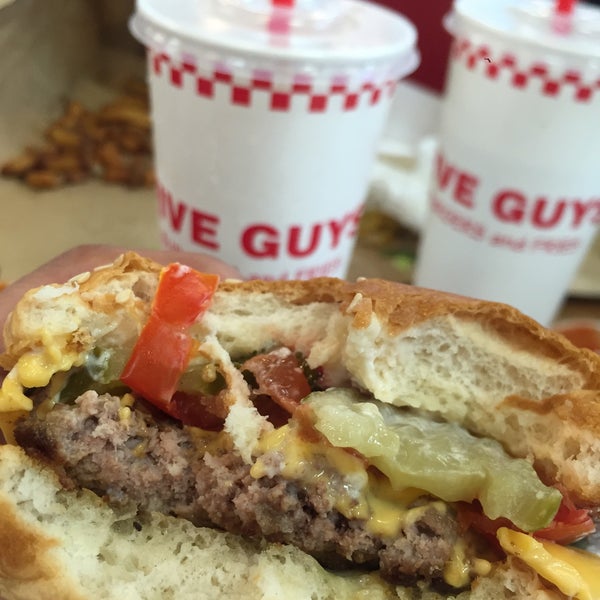 Photo taken at Five Guys by Alhanouf on 7/16/2016