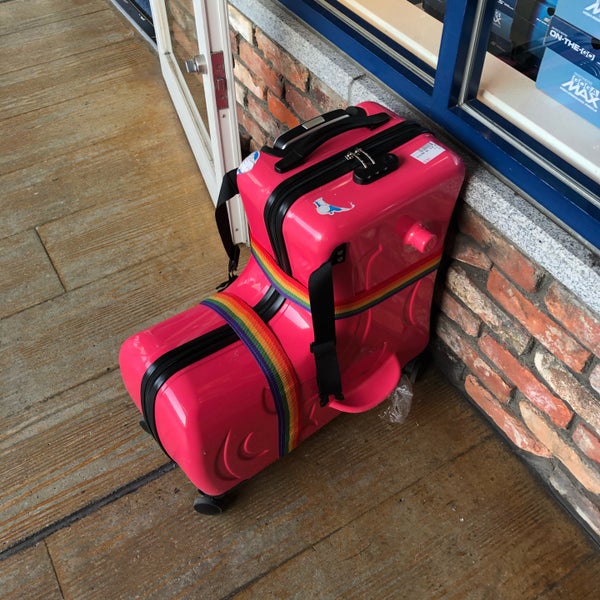 New Balance りんくうプレミアムアウトレット 199 Visitors