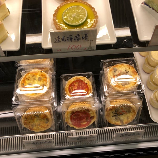 Foto tomada en Chiffon Cake 日式戚風專賣店  por Katrina Y. el 4/27/2018