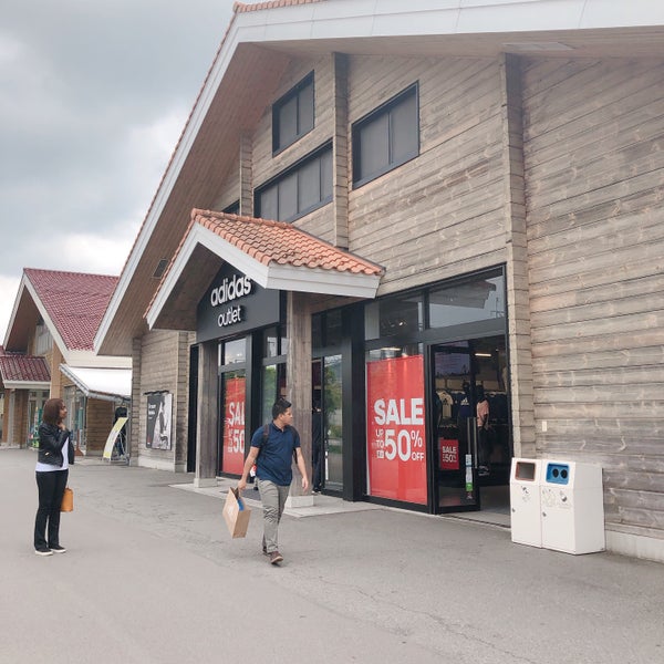 アディダス ファクトリーアウトレットショップ軽井沢 3 Tips From 676 Visitors