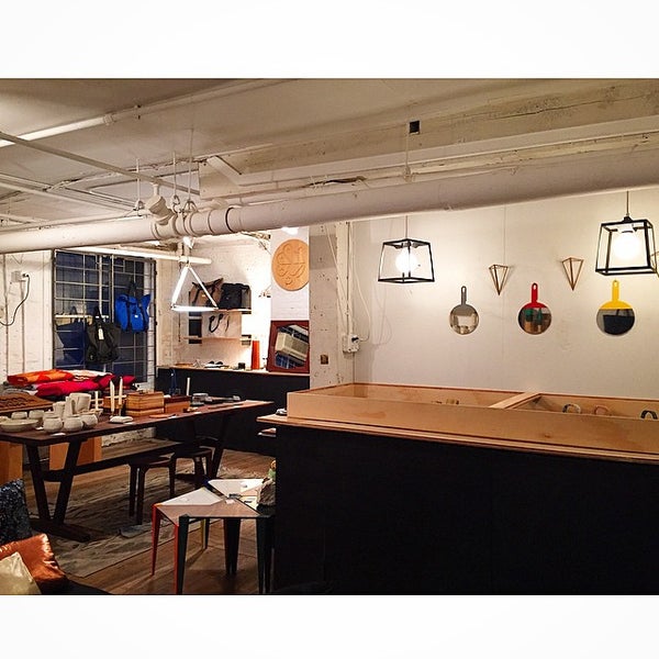 รูปภาพถ่ายที่ Michele Varian Shop โดย Kat E. เมื่อ 12/15/2014