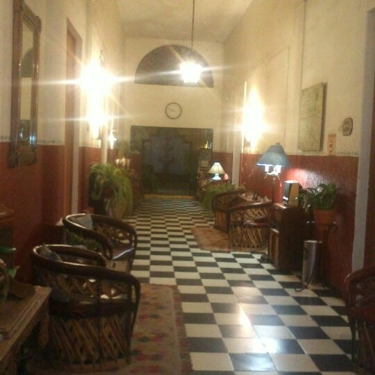 Foto diambil di Hostal de María oleh Victor C. pada 11/28/2012