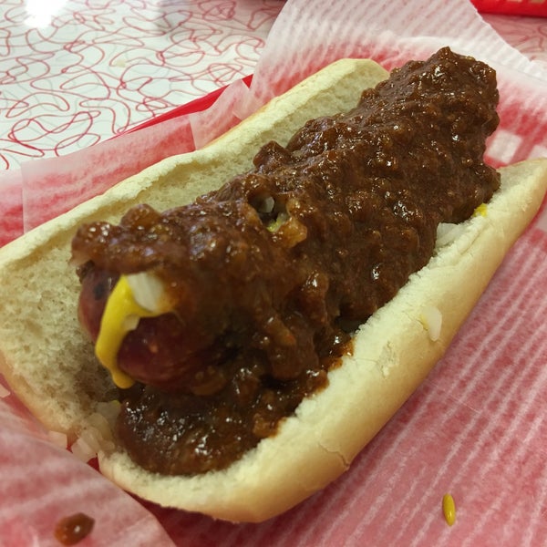 Photo taken at Ben&#39;s Chili Bowl by D L. on 5/22/2016
