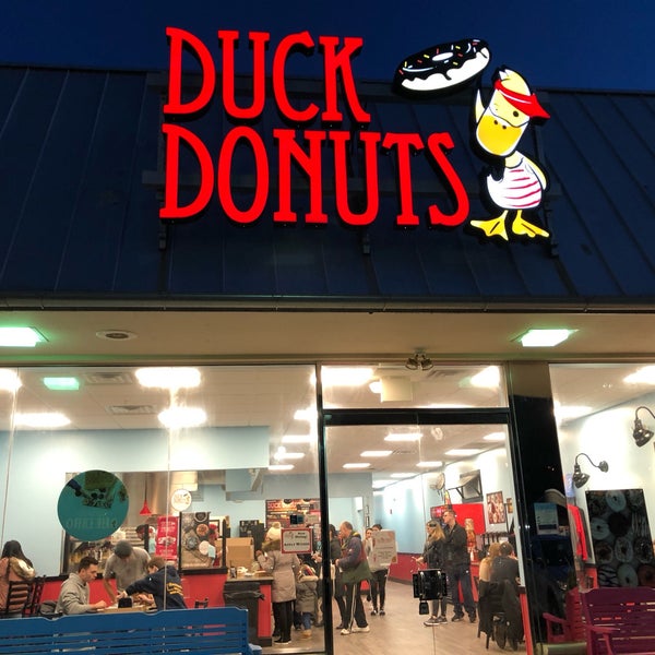 1/14/2018 tarihinde D L.ziyaretçi tarafından Duck Donuts'de çekilen fotoğraf