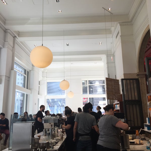 Photo taken at Blue Bottle Coffee by Justin L. on 1/31/2020