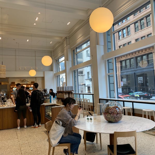 3/31/2019 tarihinde Patrick C.ziyaretçi tarafından Blue Bottle Coffee'de çekilen fotoğraf