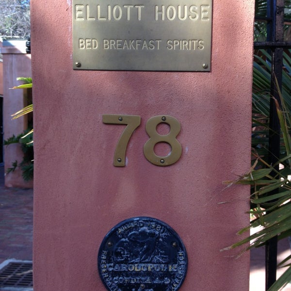 Photo taken at The Elliott House Inn by Elizabeth E. on 1/27/2013
