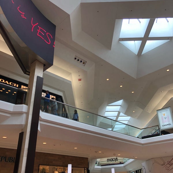 Photo taken at The Mall at Short Hills by Dan S. on 5/4/2019