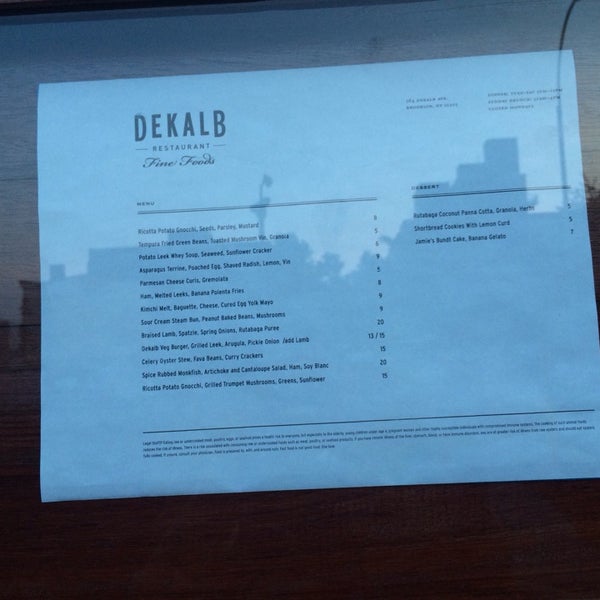 รูปภาพถ่ายที่ Dekalb Restaurant โดย Michelle Wendy เมื่อ 6/11/2014