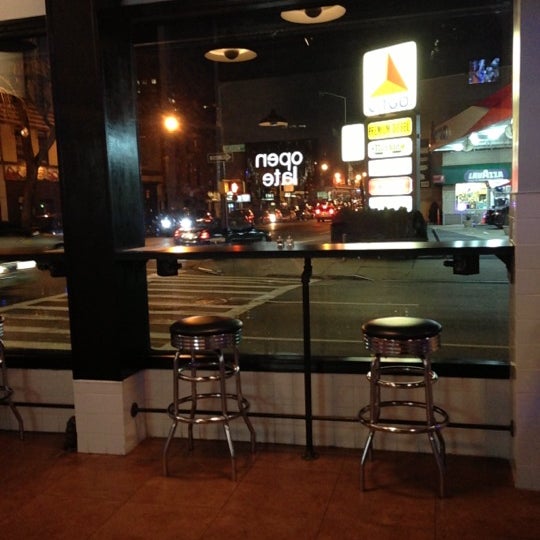 Снимок сделан в Brooklyn Bird Restaurant пользователем Michelle Wendy 12/15/2012
