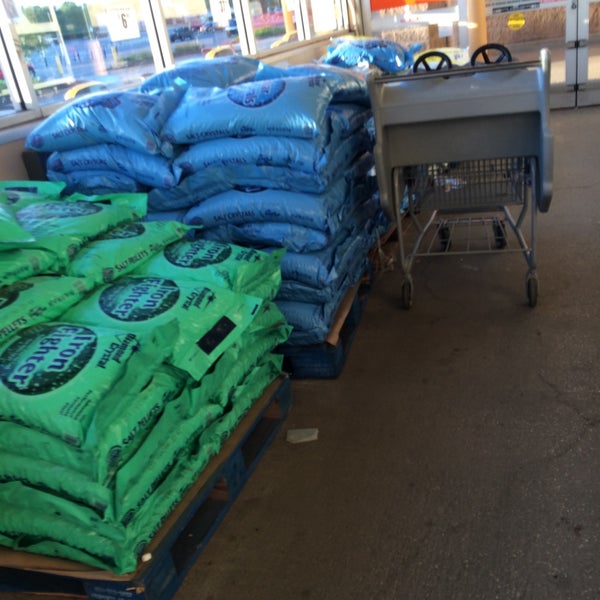 The Home Depot Merriam Town Center 5700 Antioch Ave