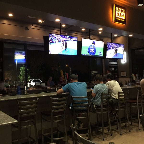 Benjamin S Pizza Kitchen Bar Pizza Place