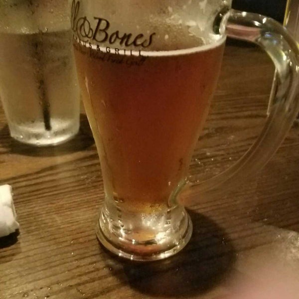 Photo taken at Bull &amp; Bones Brewhaus &amp; Grill by Craig H. on 10/8/2017