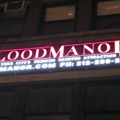 Foto diambil di Blood Manor oleh CMoore E. pada 10/8/2012