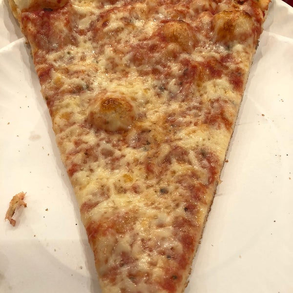 1/4/2018 tarihinde Daisuke K.ziyaretçi tarafından 2 Bros. Pizza'de çekilen fotoğraf