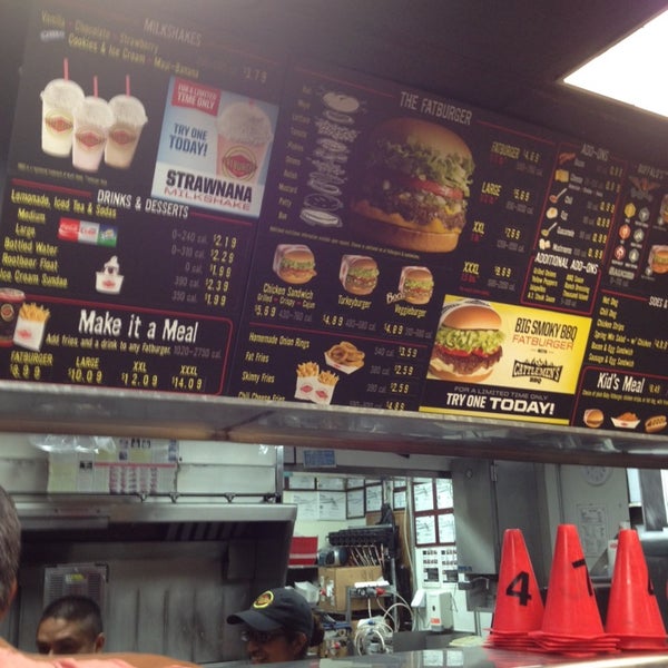 Foto diambil di Fatburger oleh Thirsty J. pada 6/13/2014