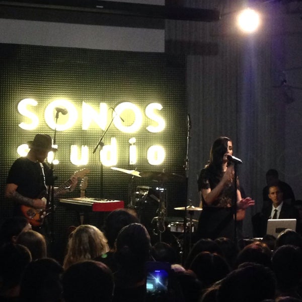 Photo taken at Sonos Studio by Linda H. on 9/14/2014