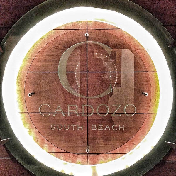 12/29/2013 tarihinde Jorge F.ziyaretçi tarafından Cardozo Hotel'de çekilen fotoğraf