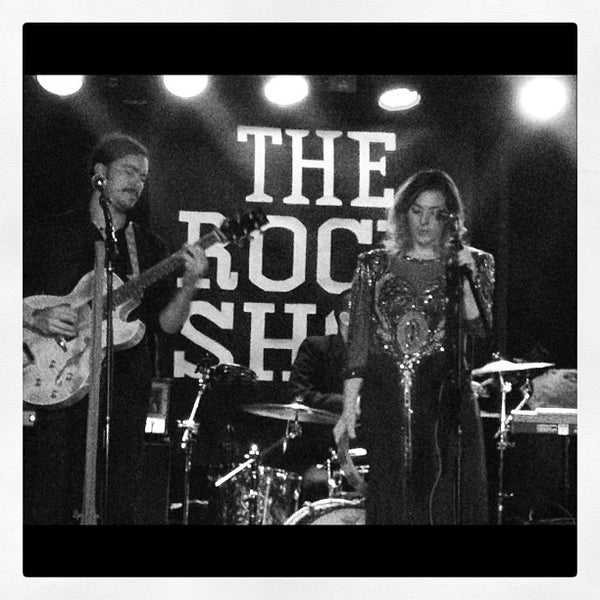 Foto tomada en The Rock Shop  por Aisling M. el 10/20/2012
